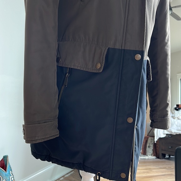 DKNY coat - Picture 3 of 9